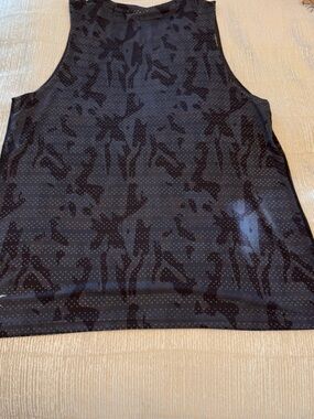 ZYIA Black Patterned Muscle Tee